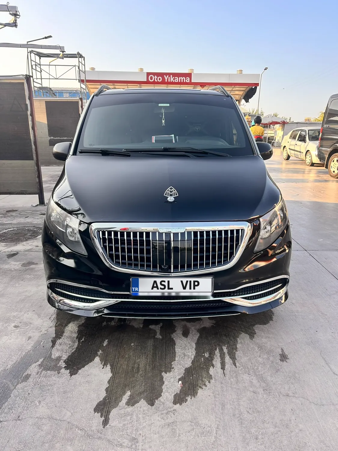 ASL VIP Transfer vehicle exterior 12