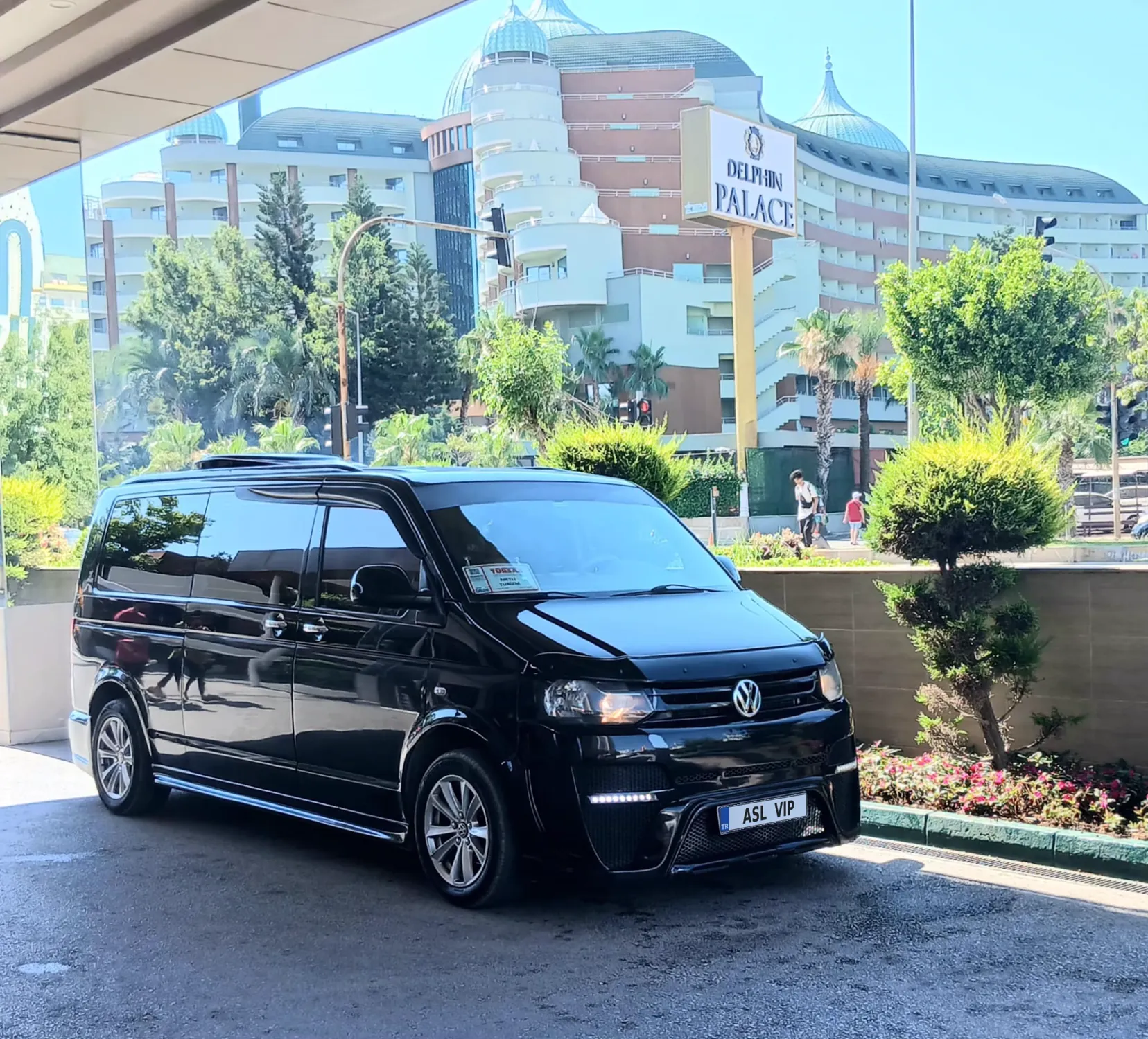 ASL VIP Transfer vehicle exterior 13