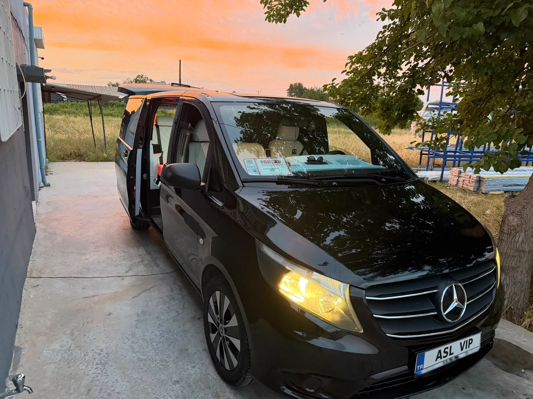 ASL VIP Transfer vehicle exterior 15