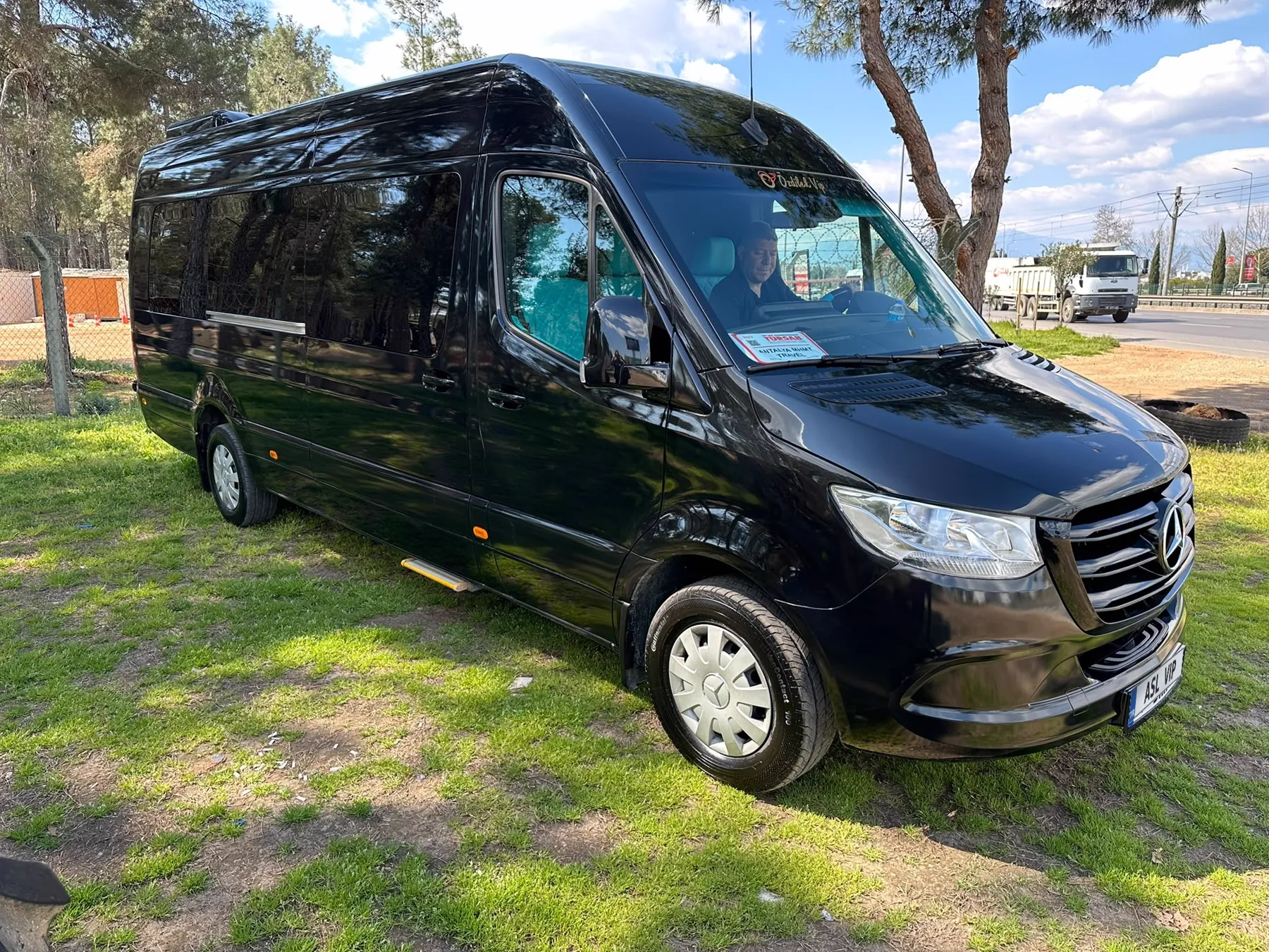 ASL VIP Transfer vehicle exterior 20