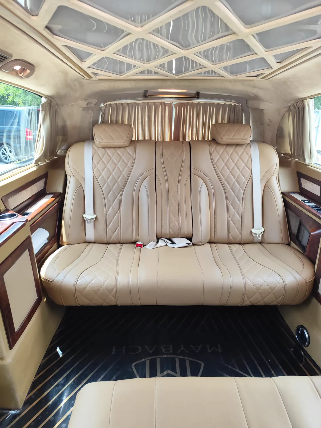ASL VIP Transfer vehicle interior 11