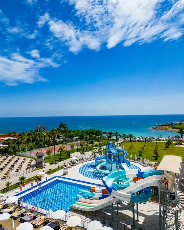 LONİCERA RESORT&SPA HOTEL hotel in TÜRKLER · Alanya