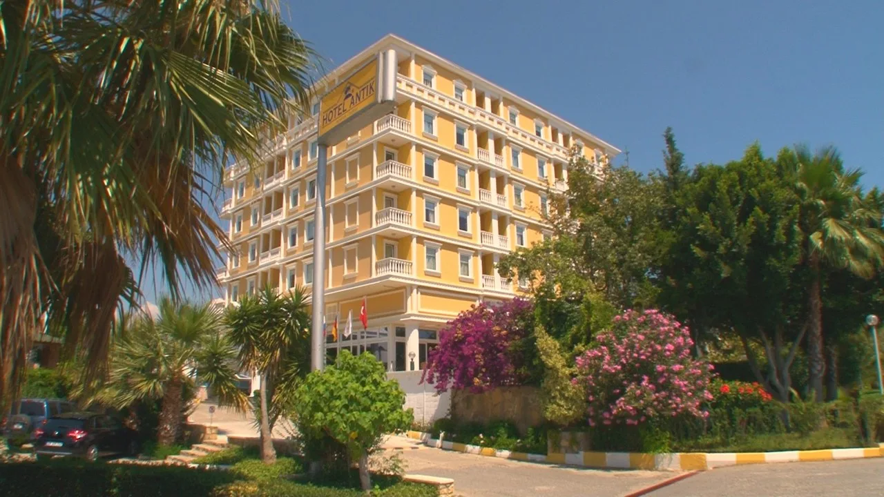 ANTİK OTEL hotel in TÜRKLER · Alanya