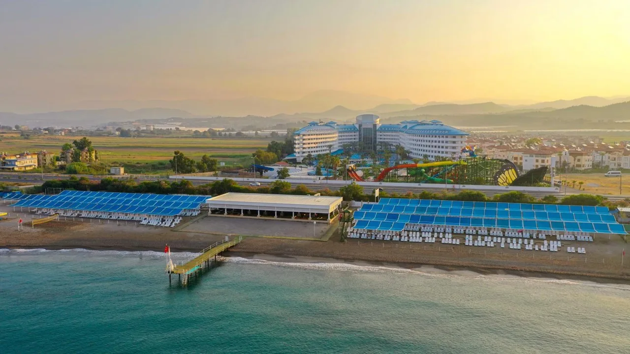 CRYSTAL ADMİRAL AQUA COLLECTİON hotel in ÇENGER · Manavgat